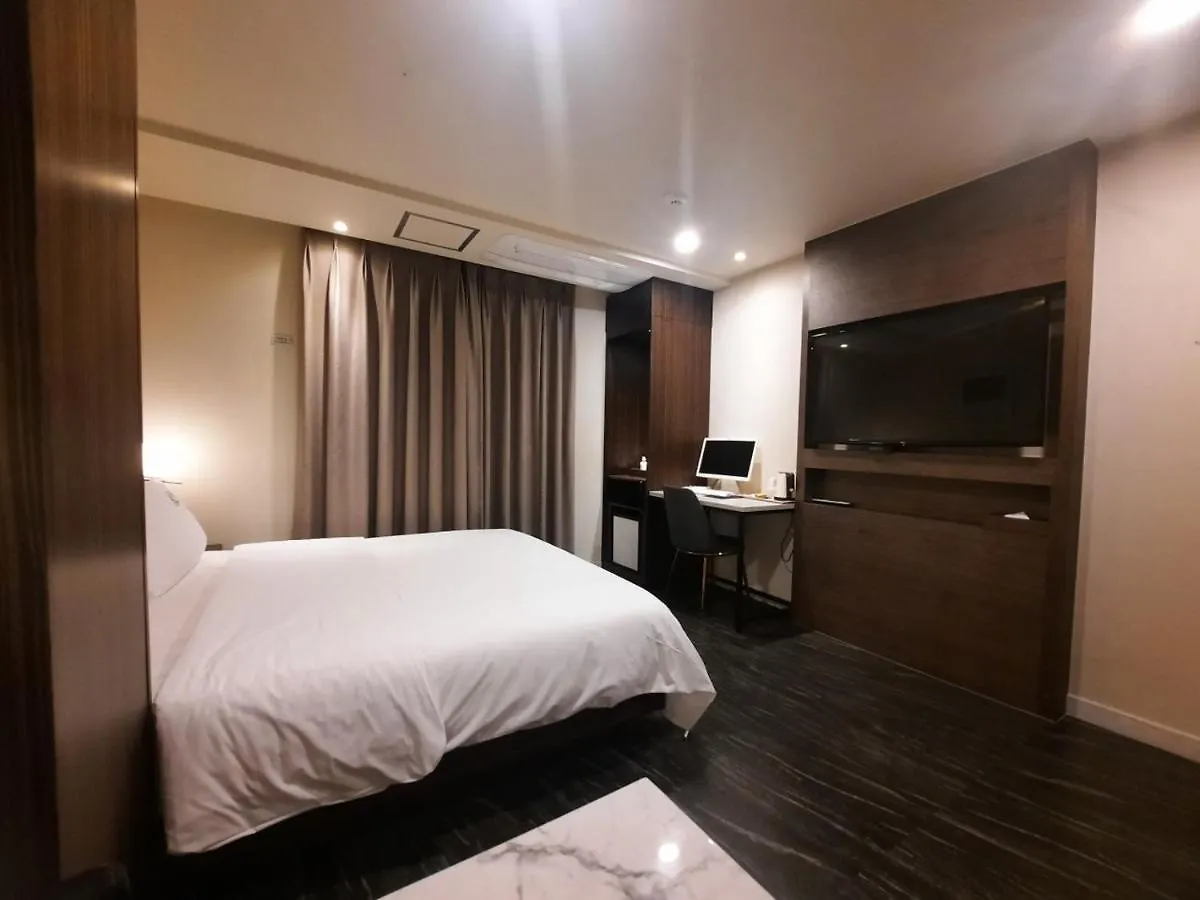 H Moment Hotel Busan