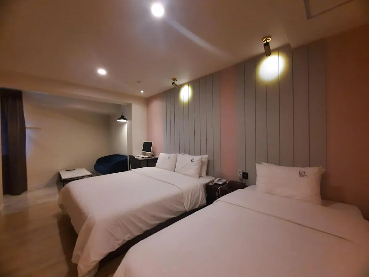 H Moment Hotel Busan