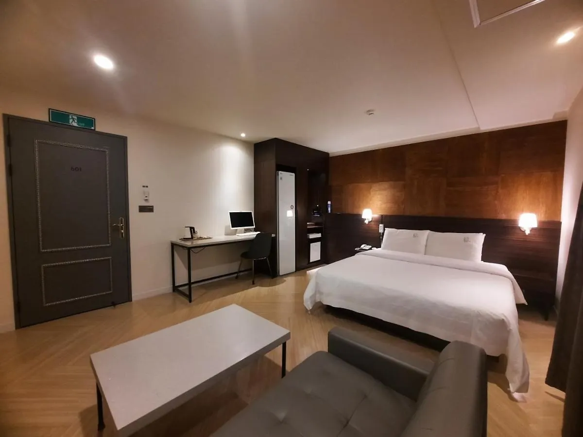 H Moment Hotel Busan